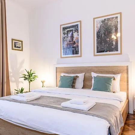Historic Center Apartment *