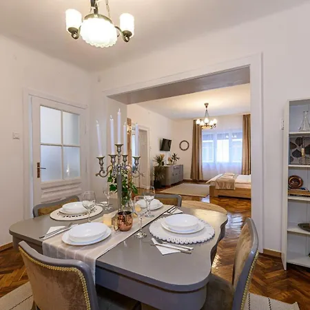 Muresan House In The Historic Center * Braşov