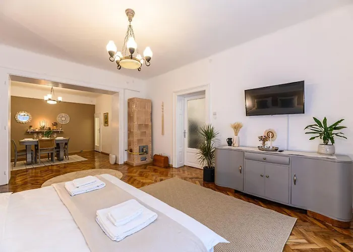 Muresan House In The Historic Center Braşov